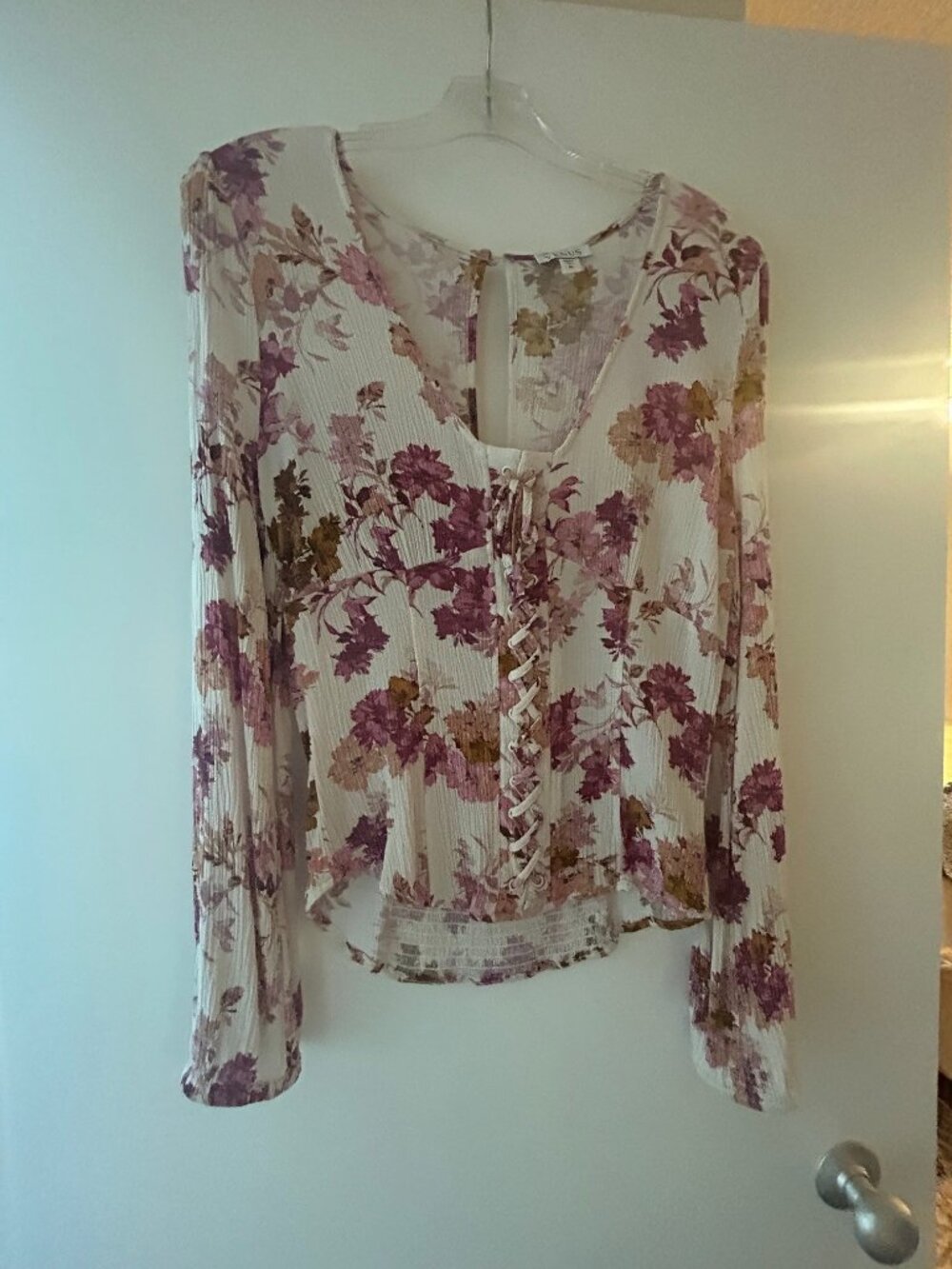 Venus Medium Top